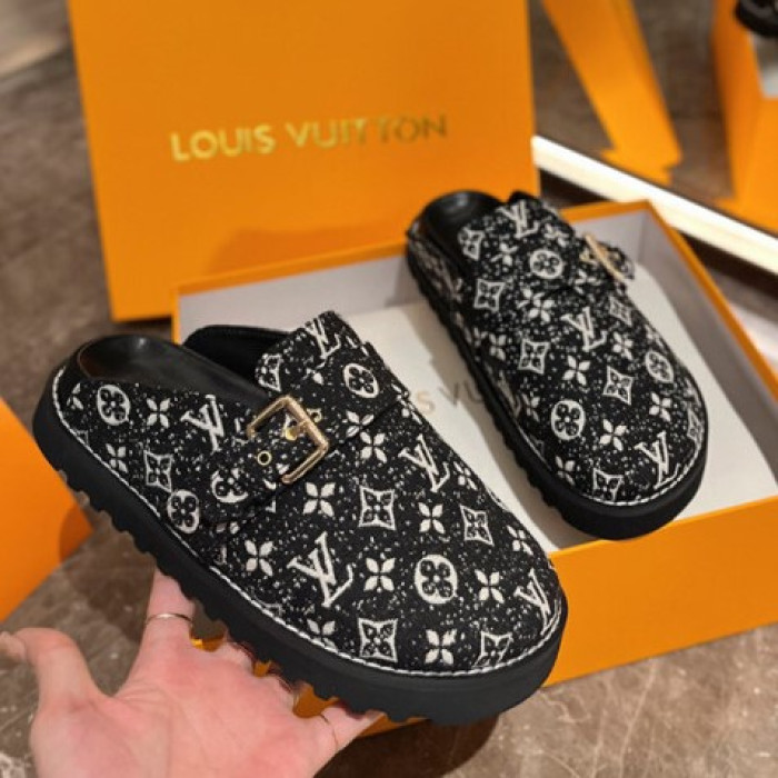 LV SANDALS