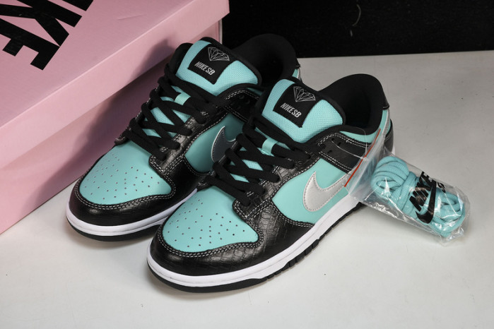 nike sb dunk low diamond S*pply co. aqua blue 304292-402