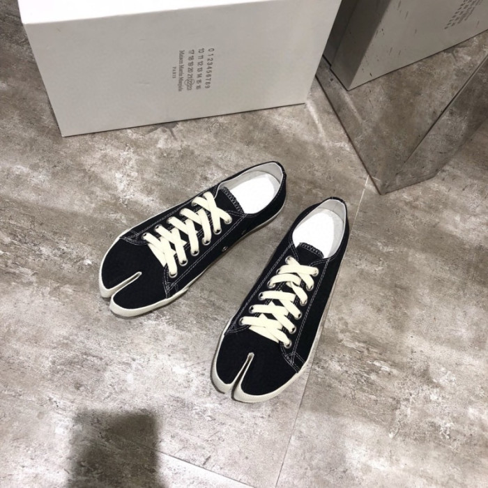 Maison Margiela Tabi Shoes