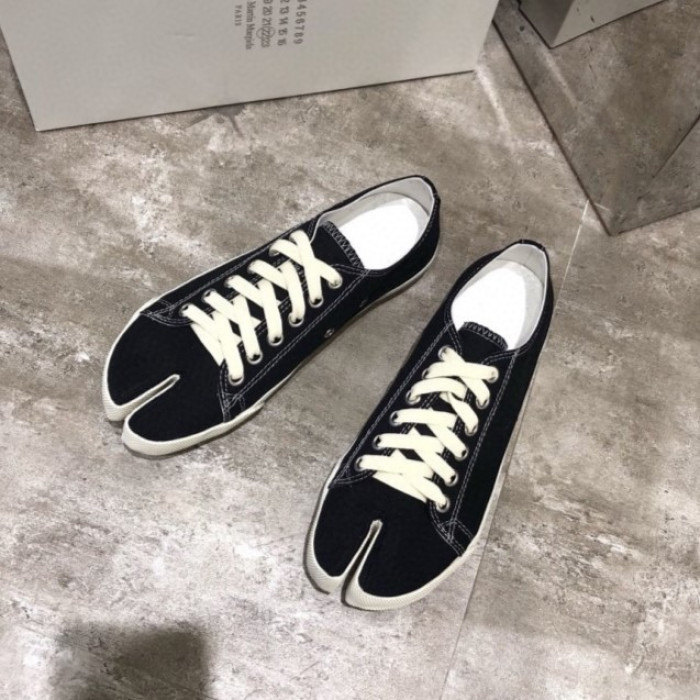 Maison Margiela Tabi Shoes