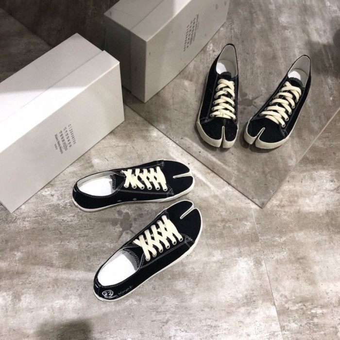 Maison Margiela Tabi Shoes