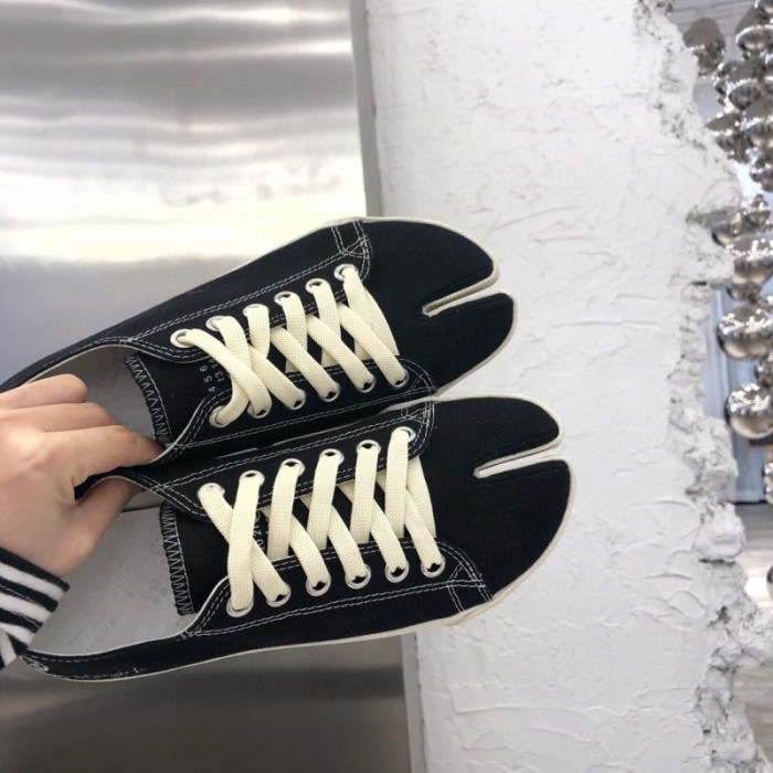 Maison Margiela Tabi Shoes