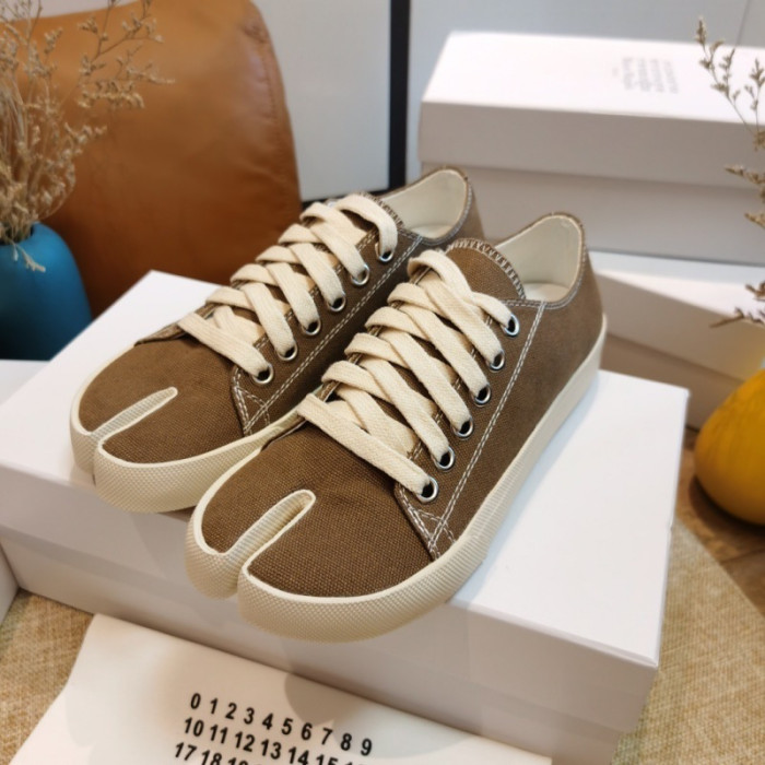 Maison Margiela Tabi Shoes