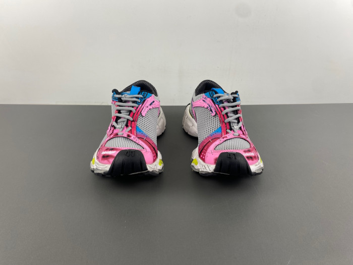 Ba*len*cia*ga runner