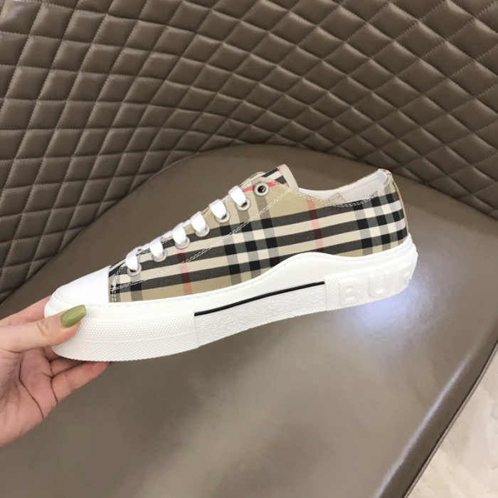 Burberry-Vintage Sneaker