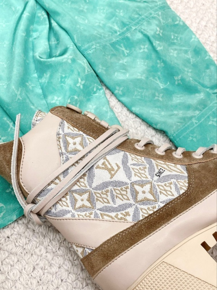 LV Boots (women)