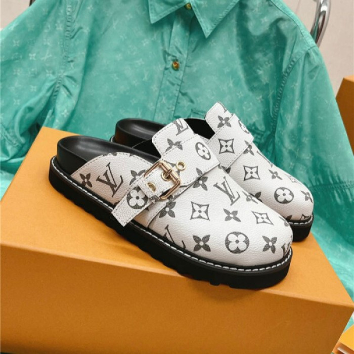 LV SANDALS