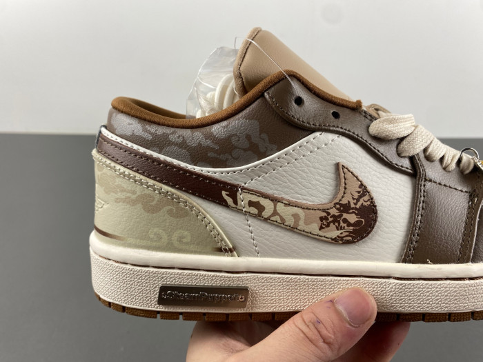 JORDAN 1 RETRO LOW HF5743-221