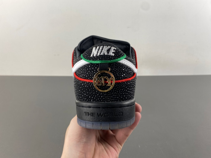 Nike SB Dunk Low Bronx Girls Skate HV1664-001