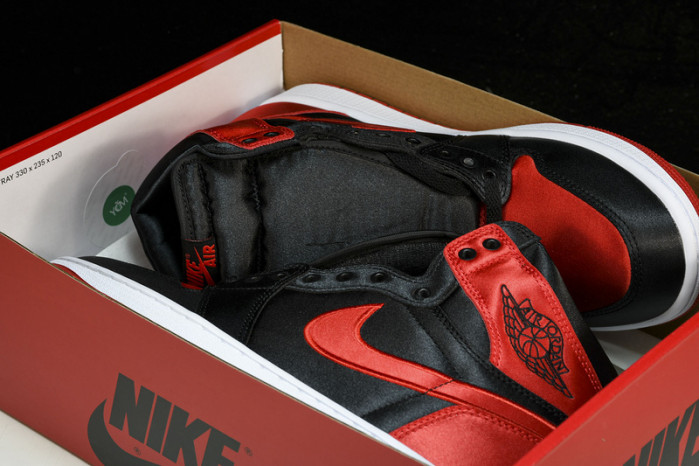 jordan 1 retro high og satin bred fd4810-061