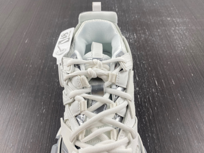 Ba*len*cia*ga track white 2