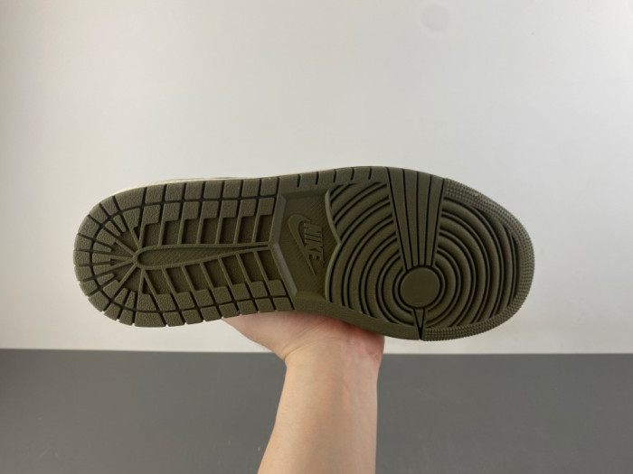 Air Jordan 1 Retro Low OG Medium Olive HQ6998-200