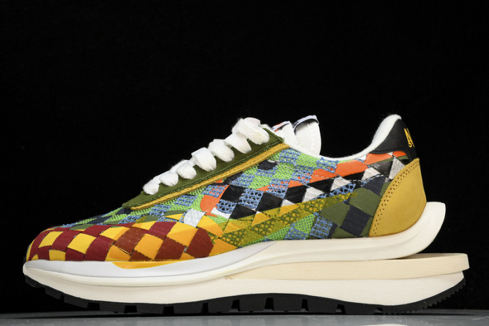 nike vaporwaffle sacai woven “green gusto” dr5209-300