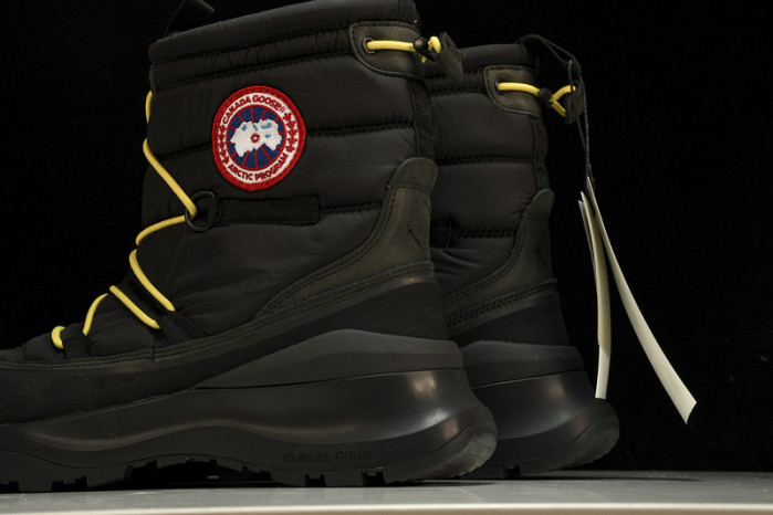 Can*a Go*e toronto boot
