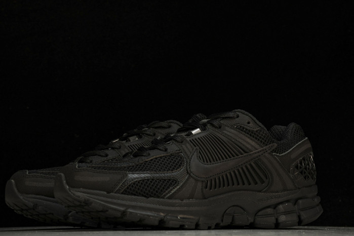 nike zoom vomero 5 triple black (2023) bv1358-003
