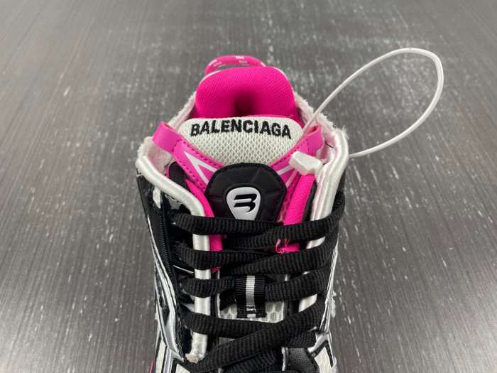 Ba*len*cia*ga runner