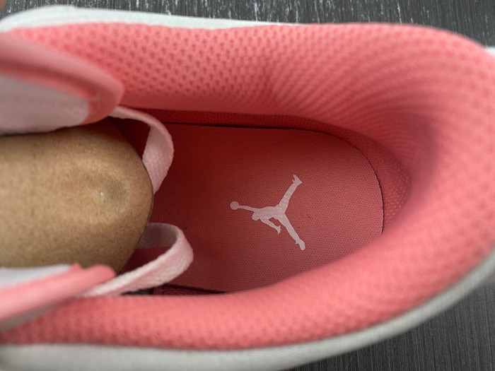 Jordan Legacy 312 Low white pink