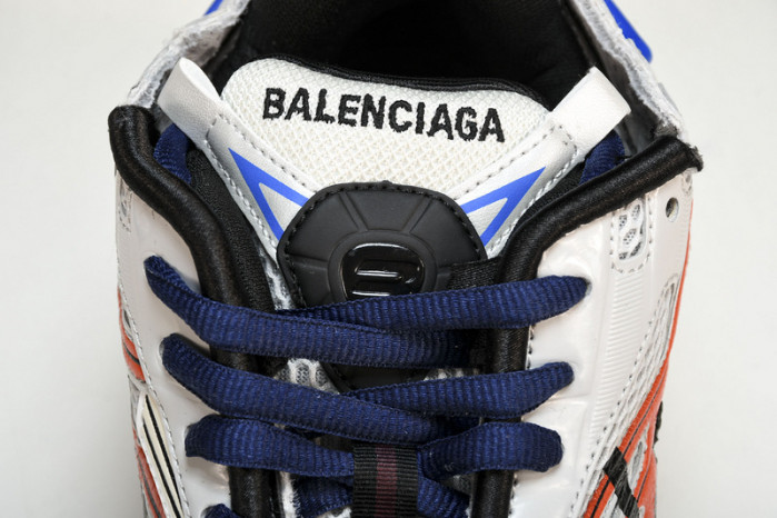 Ba*len*cia*ga runner