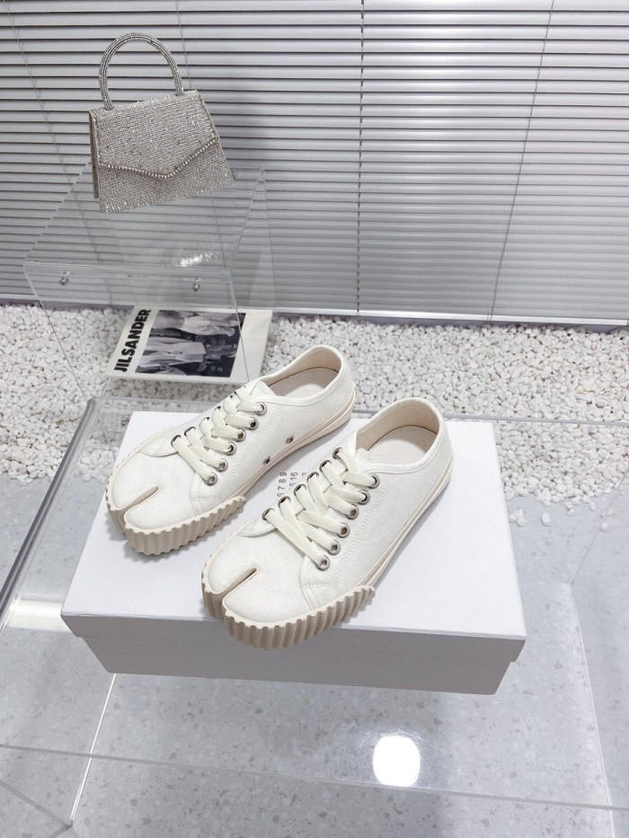 Maison Margiela Tabi Shoes