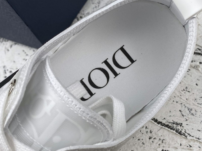 D*or b23 homme kaws low top sneaker