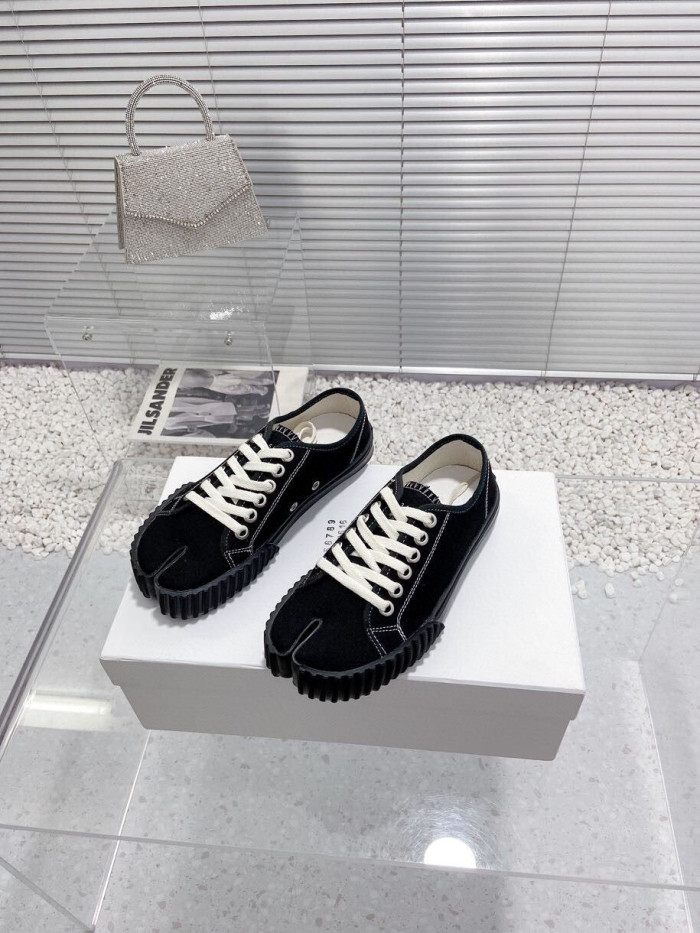 Maison Margiela Tabi Shoes
