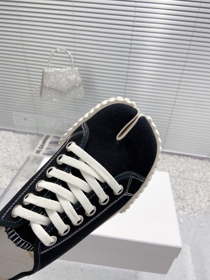 Maison Margiela Tabi Shoes
