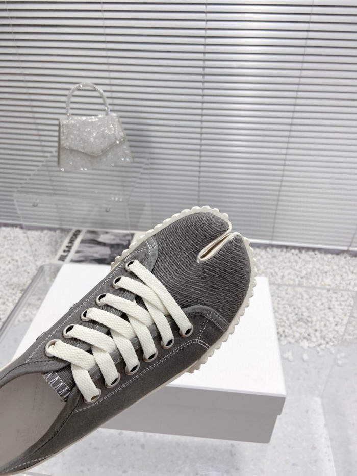 Maison Margiela Tabi Shoes