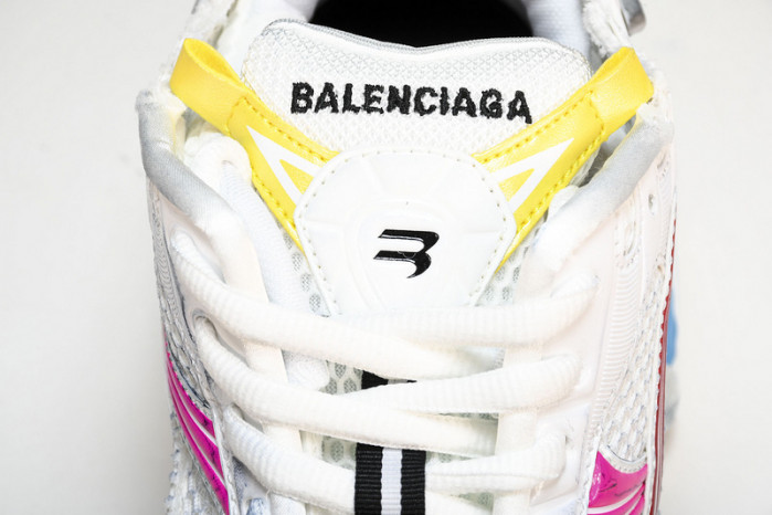 Ba*len*cia*ga runner