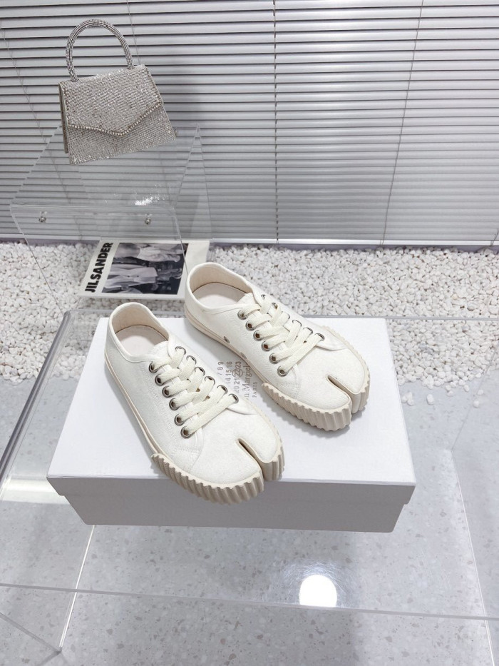 Maison Margiela Tabi Shoes