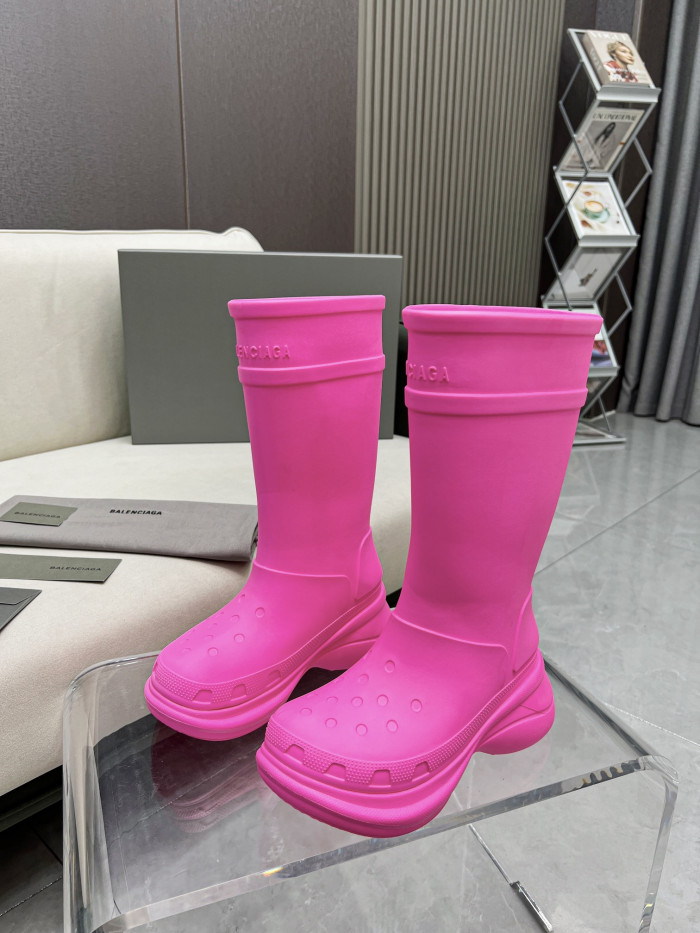 Ba*len*cia*ga x crocs boot pink (w)