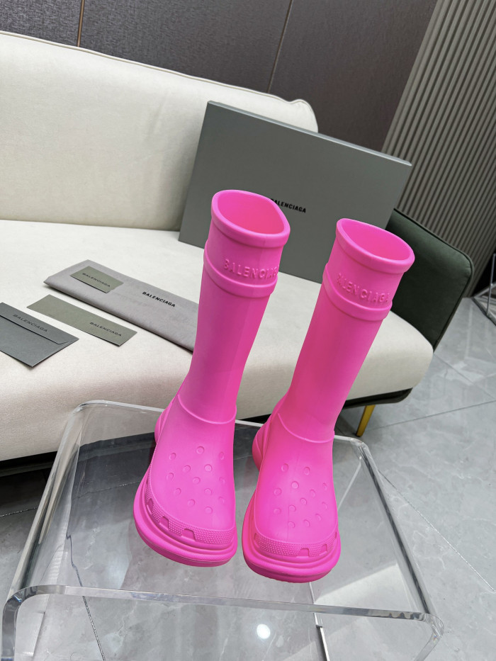 Ba*len*cia*ga x crocs boot pink (w)