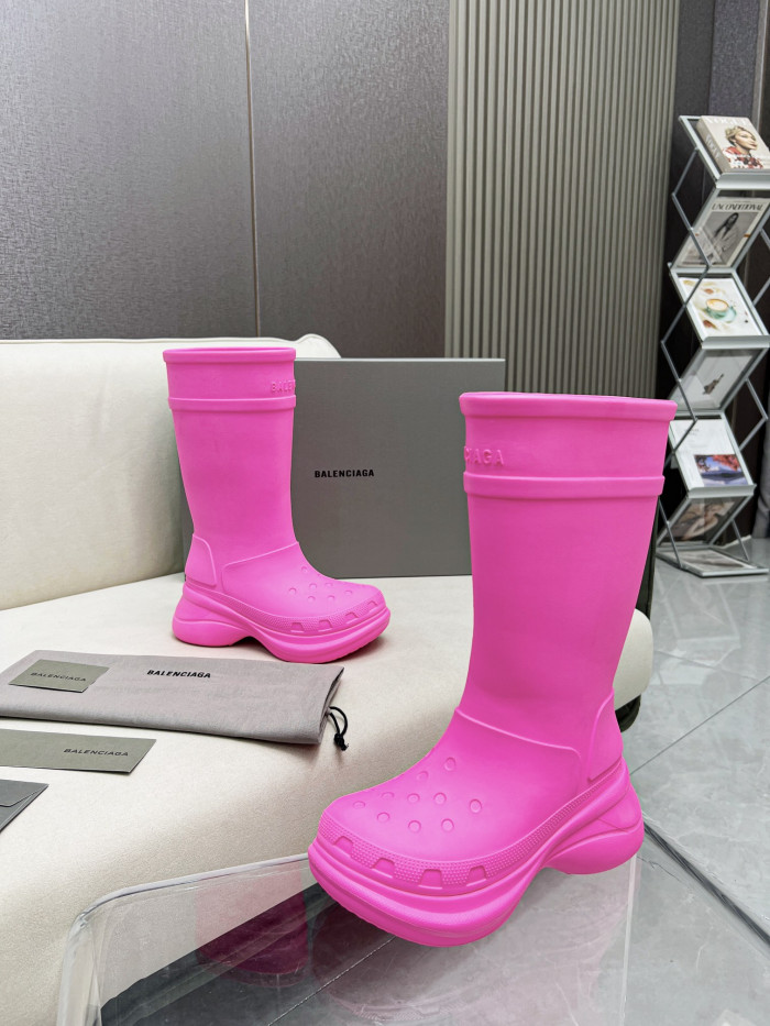 Ba*len*cia*ga x crocs boot pink (w)