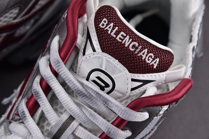 Ba*len*cia*ga runner