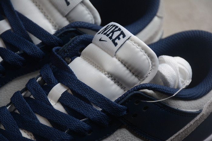 nike dunk low summit white midnight navy fd9749-400
