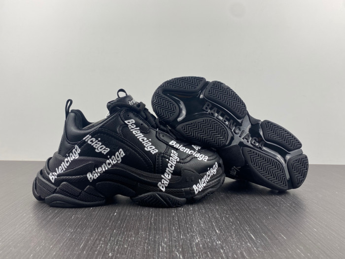 blcg sneaker triple.s.black 536737 w2fab1090
