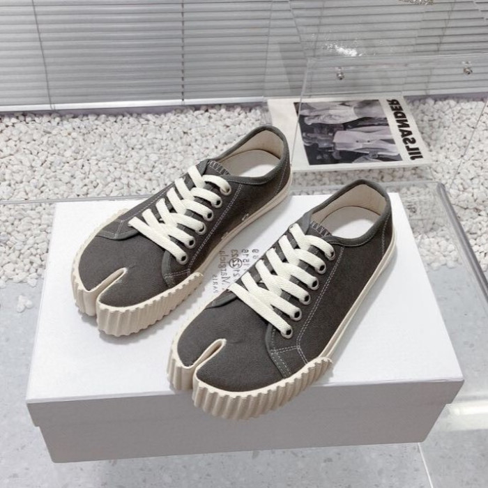 Maison Margiela Tabi Shoes