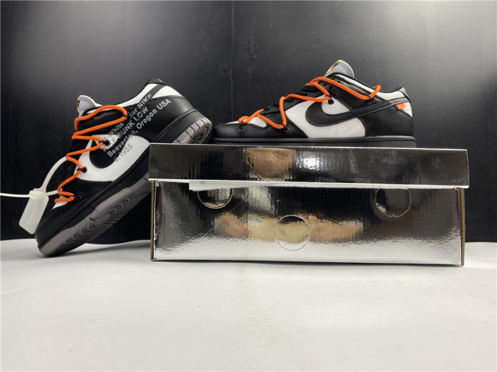 o-w x nike dunk low ct0856 -001