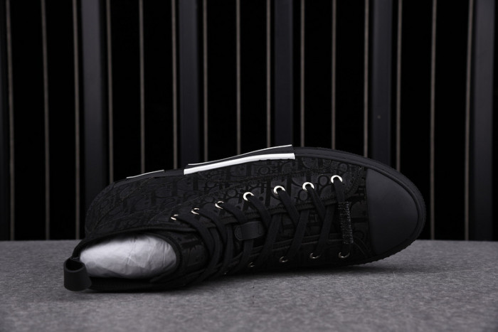 D*or b23 oblique high top sneaker