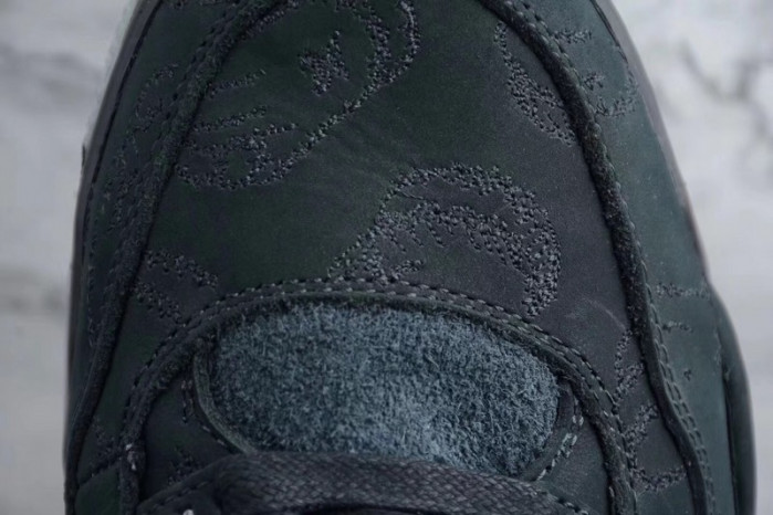 air jordan 4 retro kaws