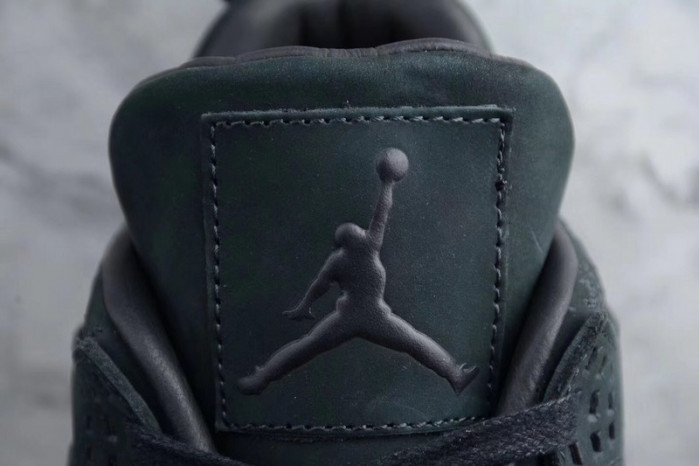 air jordan 4 retro kaws