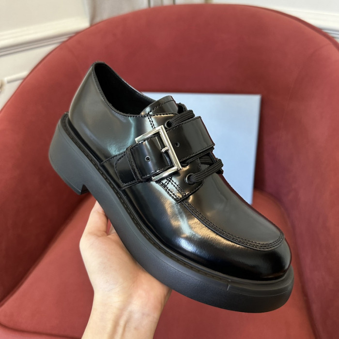 PR0DA LOAFERS