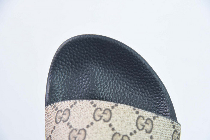 GUCC SANDALS