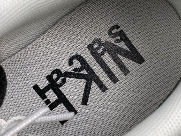 nike vaporwaffle sacai black white cv1363-001