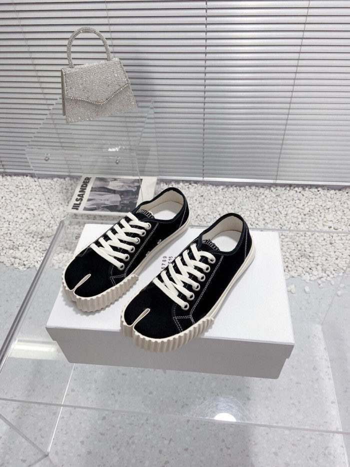 Maison Margiela Tabi Shoes