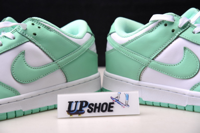 nike dunk low green glow (w) dd1503-105