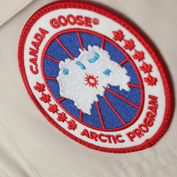 CANADA GOOSE 01